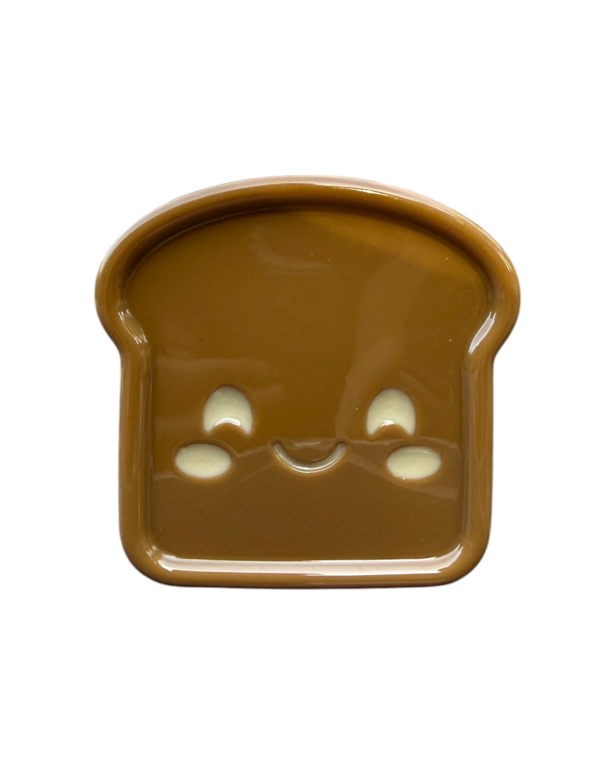 Little Brioche marron de la Cuties Bakery Lolie’z, décoration en forme de tranche de brioche avec visage kawaii, fabriquée à la main en résine époxy.
