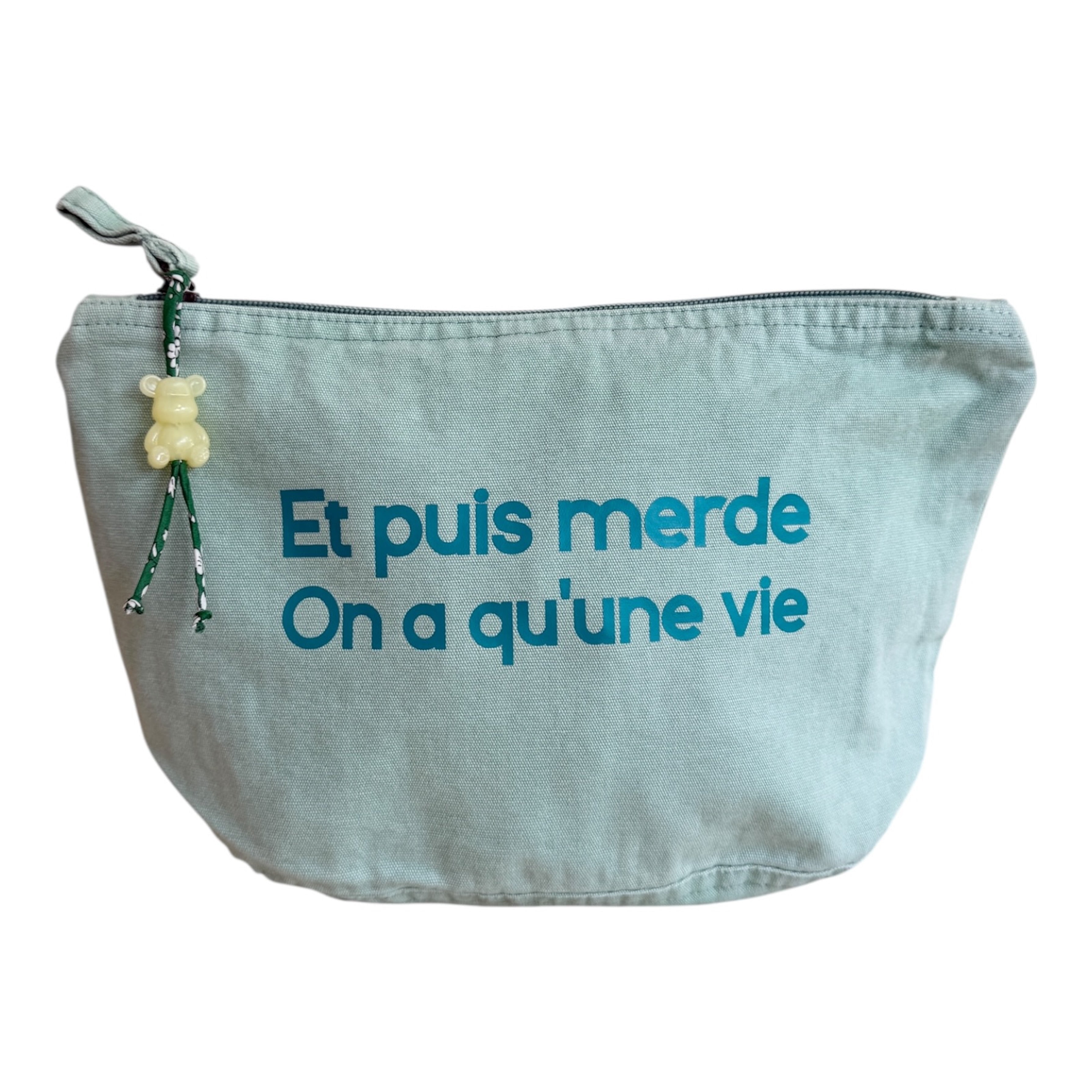 Pochette Poppy en coton recyclé avec le message "Et puis merde, on a qu’une vie", accessoire rebelle by Lolie’z.