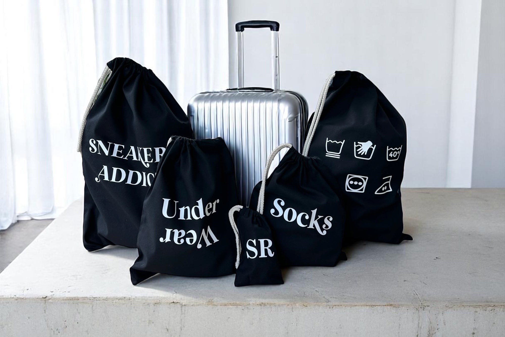 un pack malin et coloré pour organiser vos affaires avec style et praticité, à la maison ou en déplacement. Lolie'z