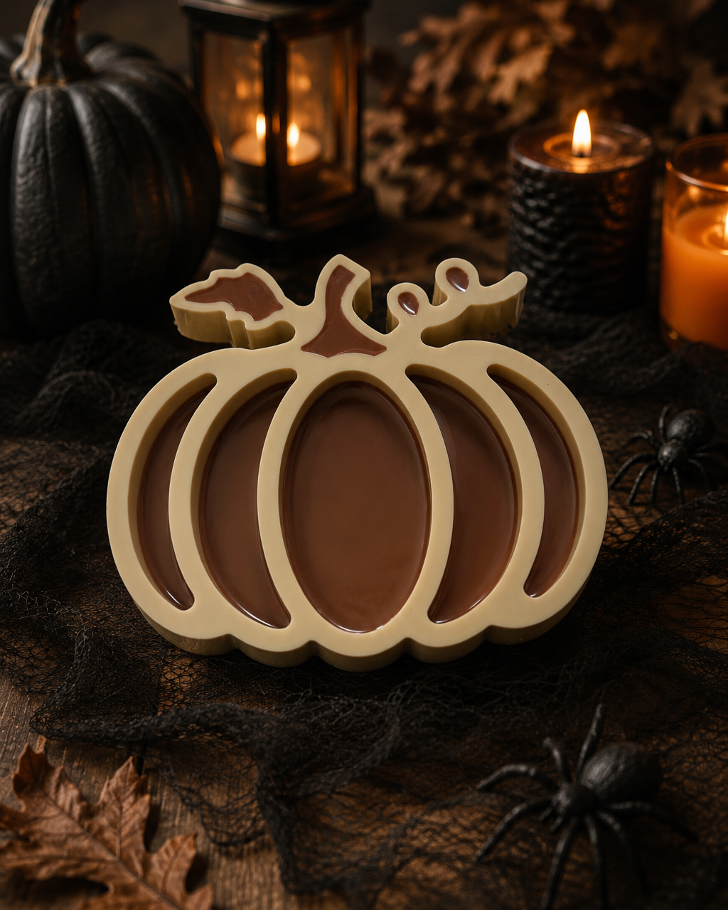 Pumpkin, vide-poche citrouille Halloween en résine époxy fait main par Lolie’z, pour bijoux, clés et petits objets.