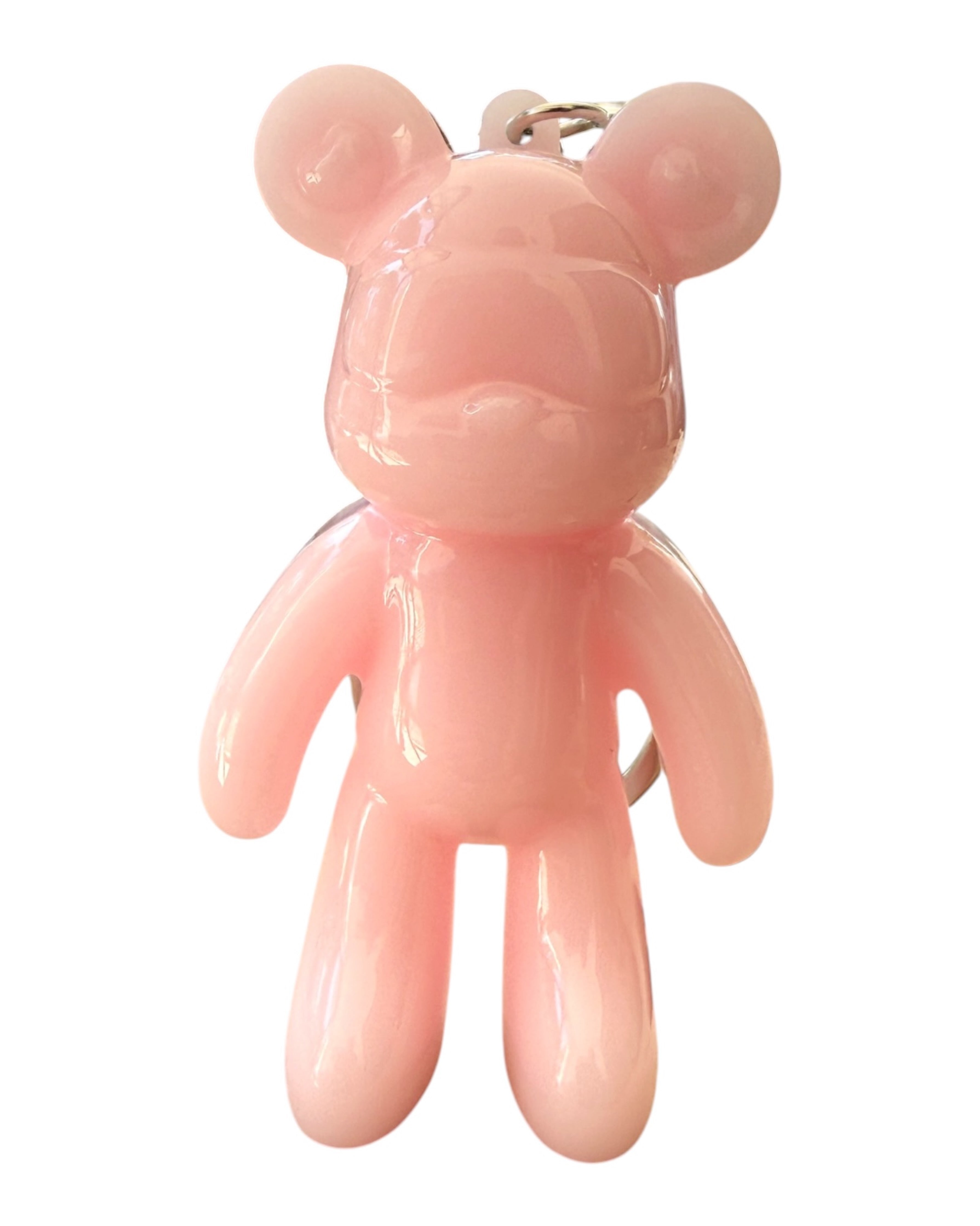 Ours Urban Ted Pink en résine époxy rose avec effet brillant miroir, création artisanale faite main au style pop et moderne, idéale comme porte-clés ou grigri de sac.