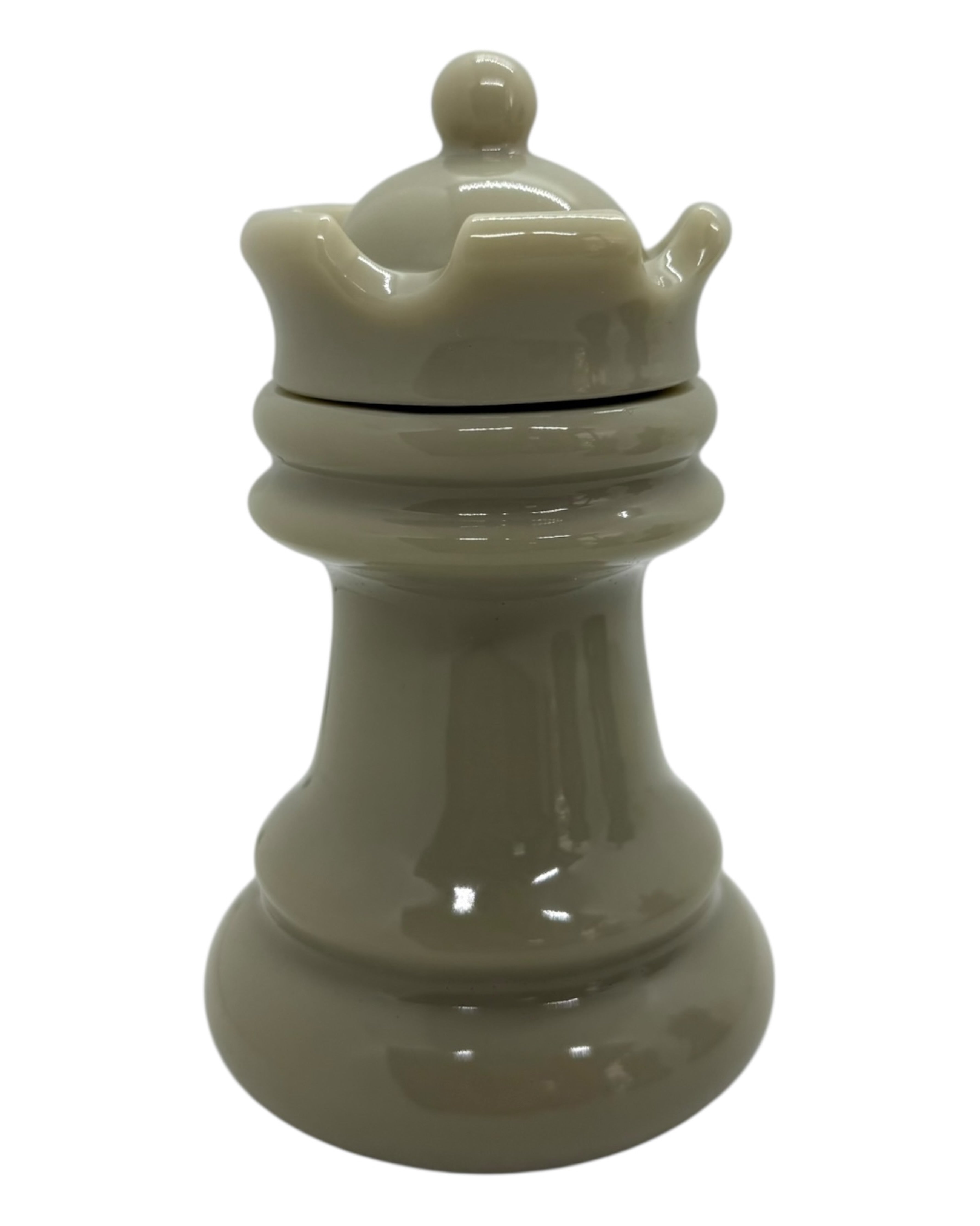 Duo de pieces d’echec roi et reine en resine epoxy, objets decoratifs artisanaux au style contemporain, parfaits pour une decoration originale et complice.