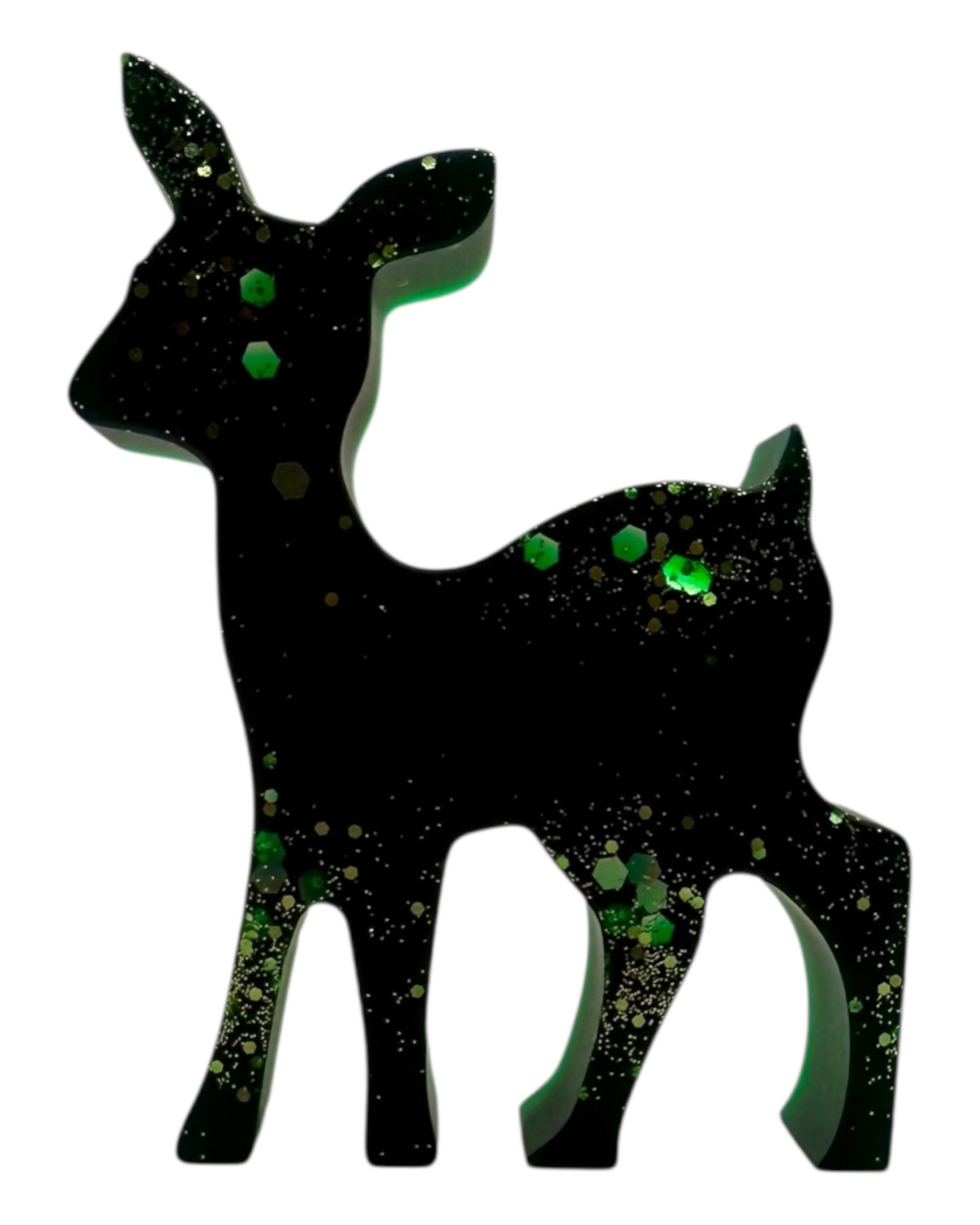 En résine époxy verte, Jingle by Lolie’z met sa touche pétillante et malicieuse pour illuminer Noël à sa façon
