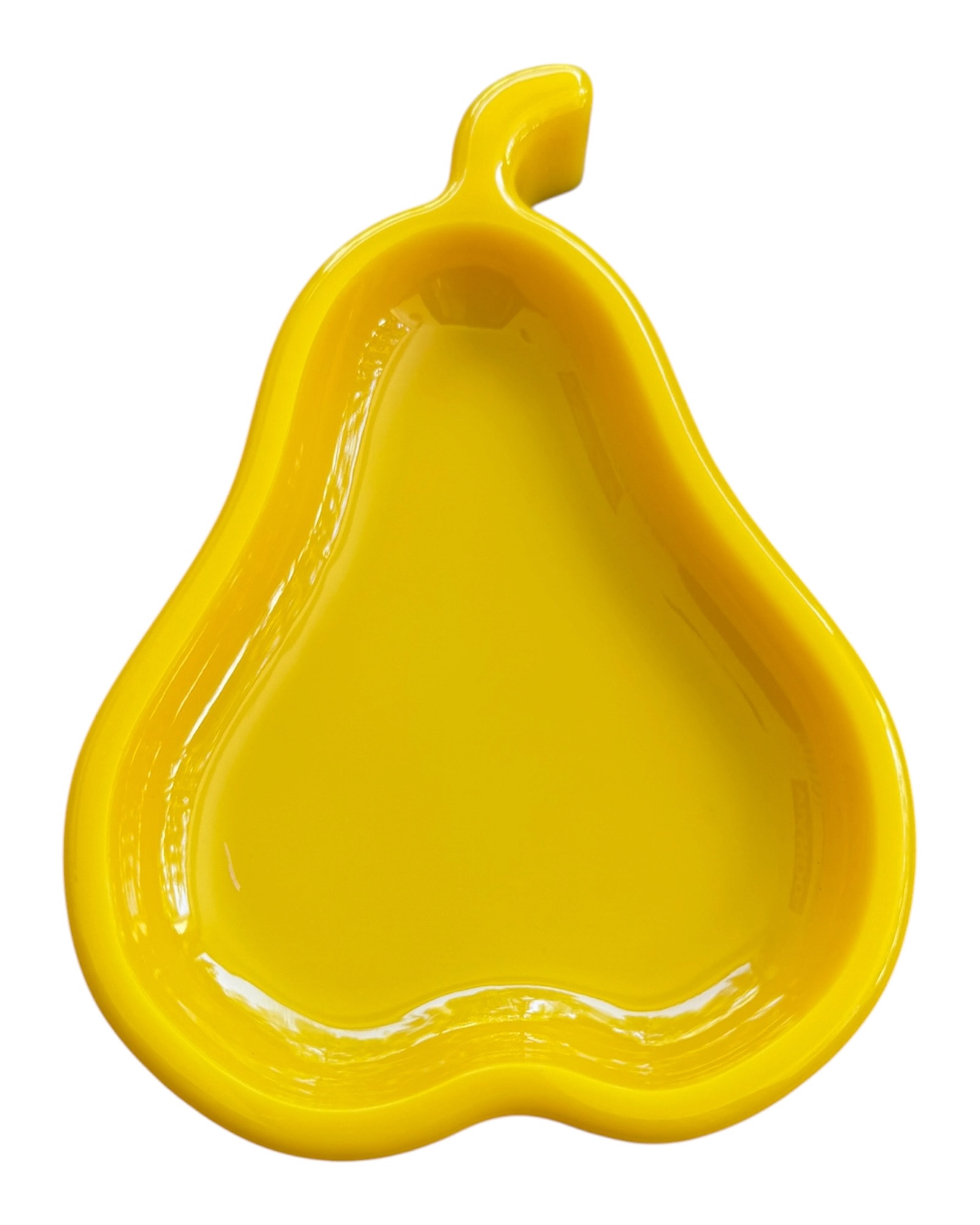 Vide-poche poire jaune en résine époxy fait main, objet décoratif fruité au style pop et contemporain.