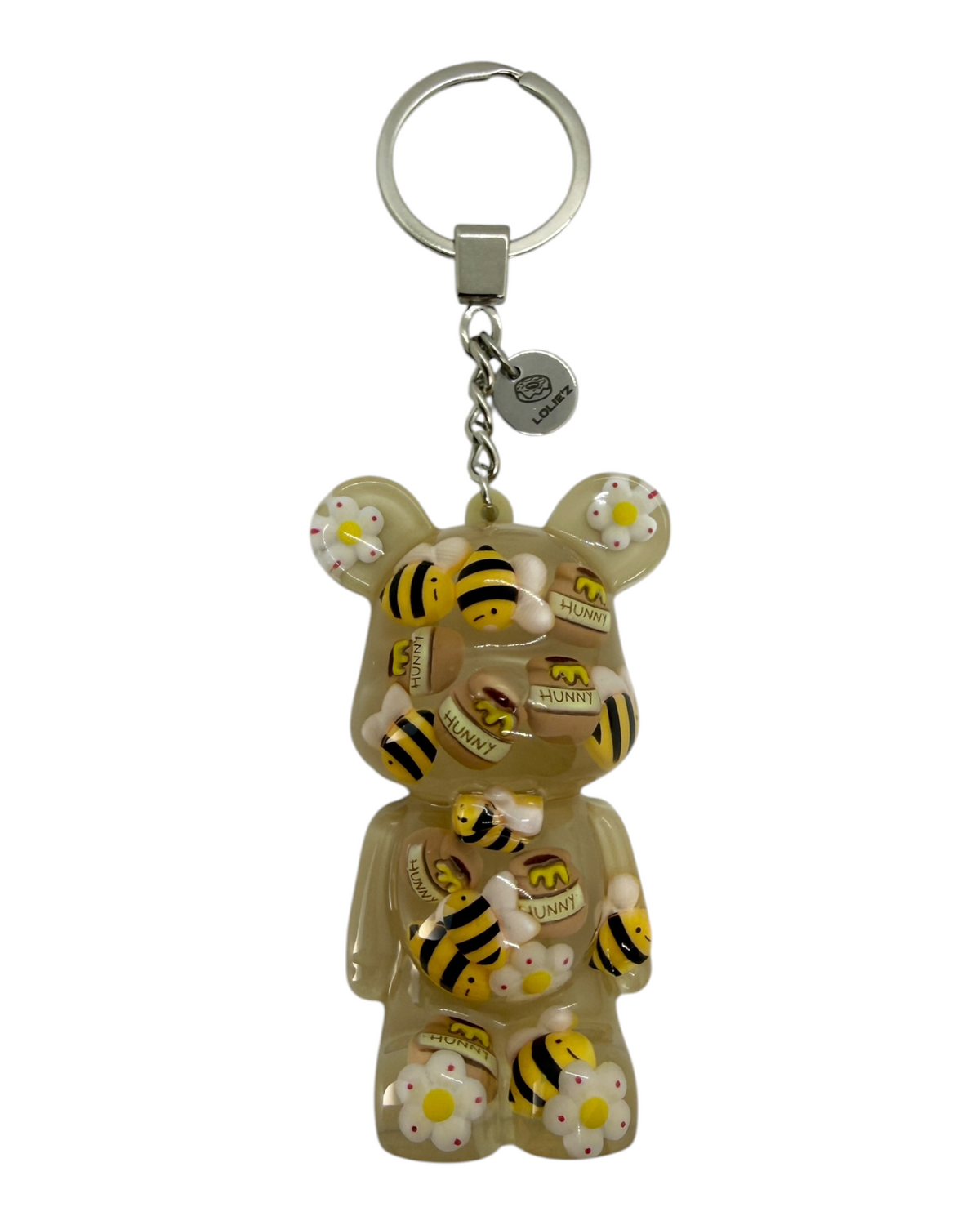Porte-clés Bee Lovely de Lolie’z, ours gourmand fabriqué à la main en résine époxy avec abeilles, petits pots de miel et médaille gravée.