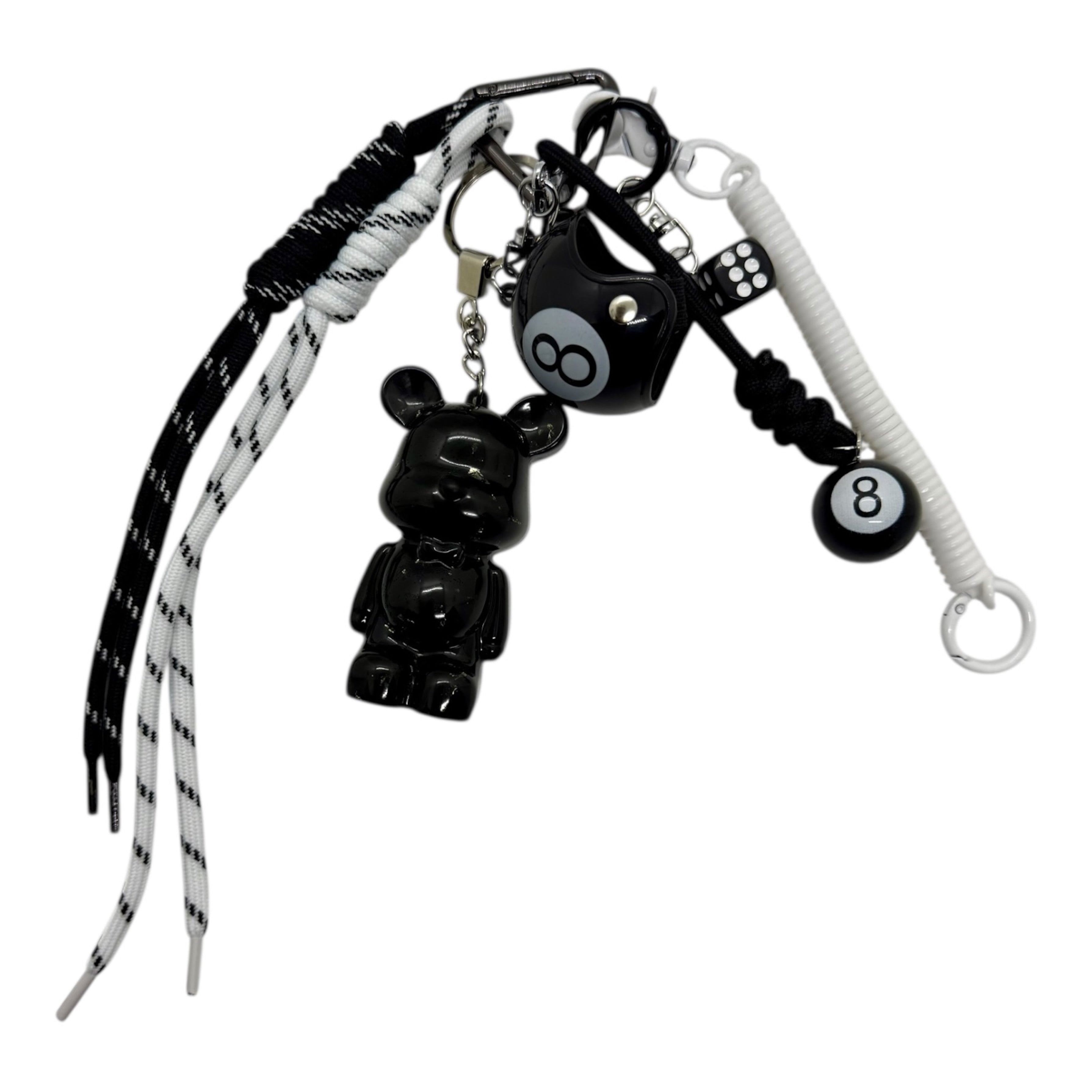 Grigri fait main style urbain et graphique.