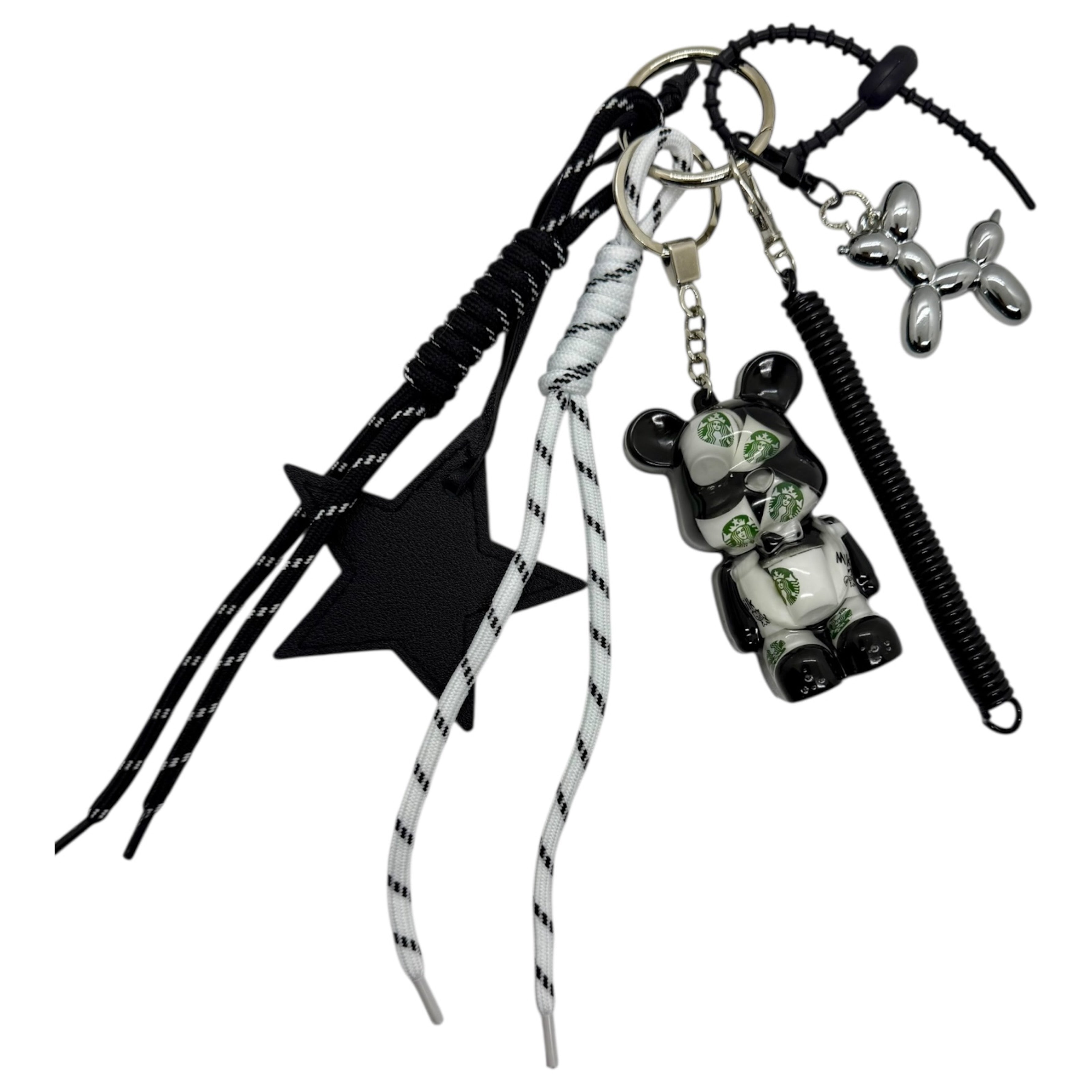 Porte-clés artisanal style coffee shop, tons noir et crème. Bijou de sac. Lolie'z