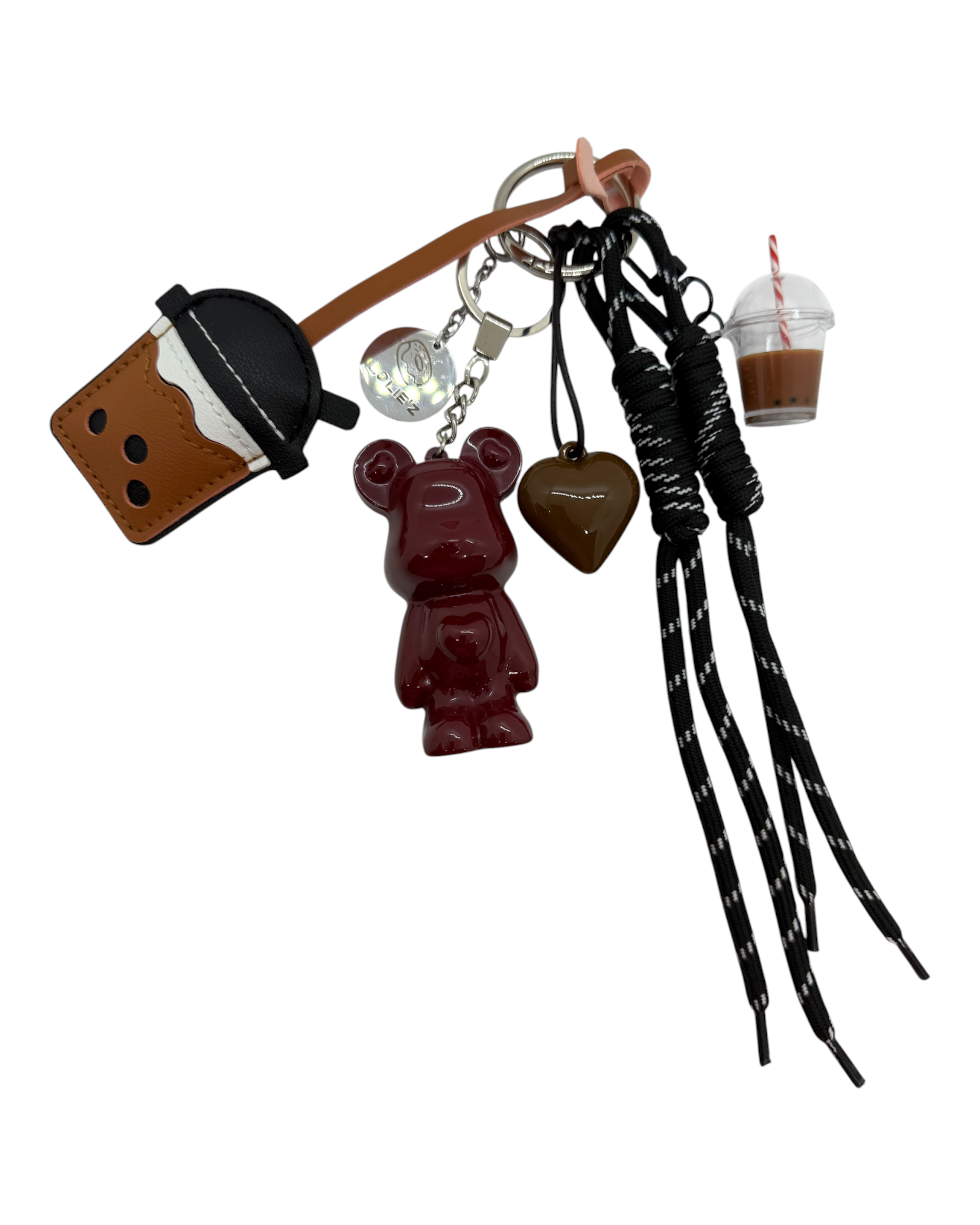 Grigri de sac Marley Coffee First fait main avec Marley rouge glossy, breloques café et cœur et médaille Lolie’z gravée.