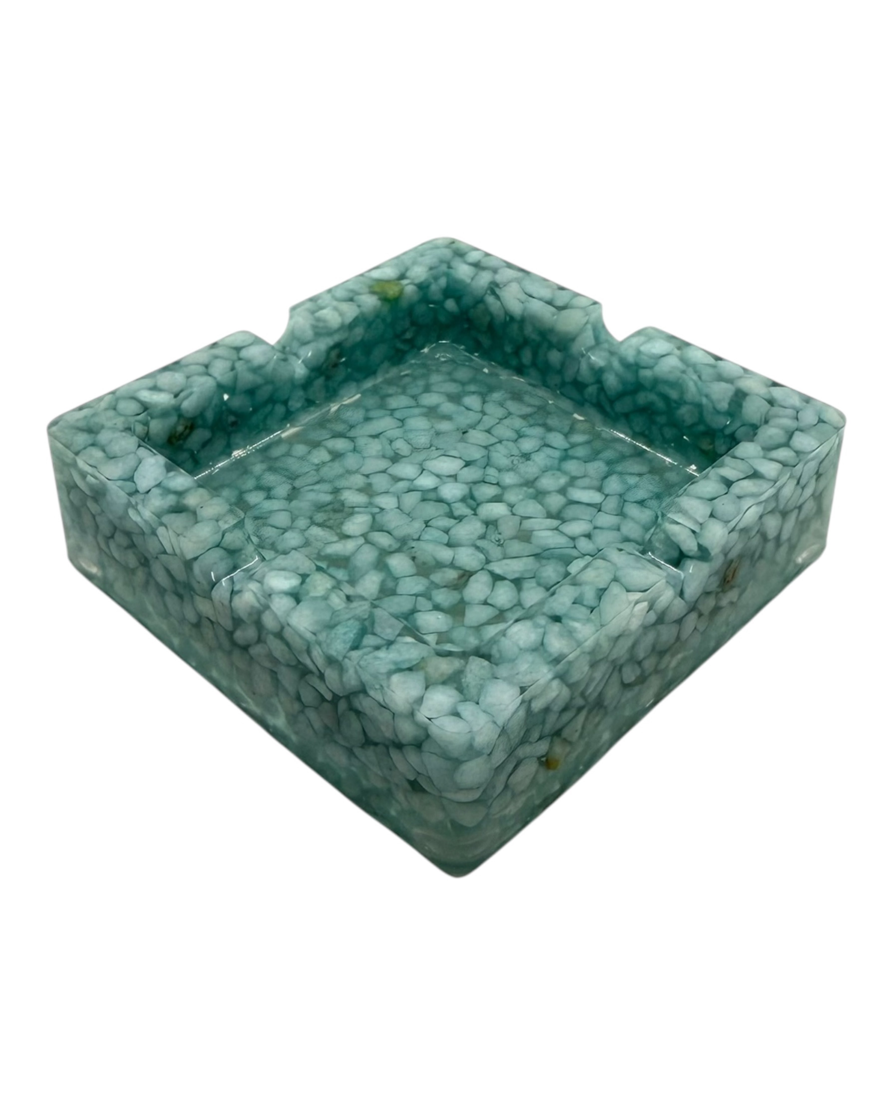 cendrier carré tie and dye bleu lagon avec cailloux resine epoxy deco marine fait main by Lolie'z