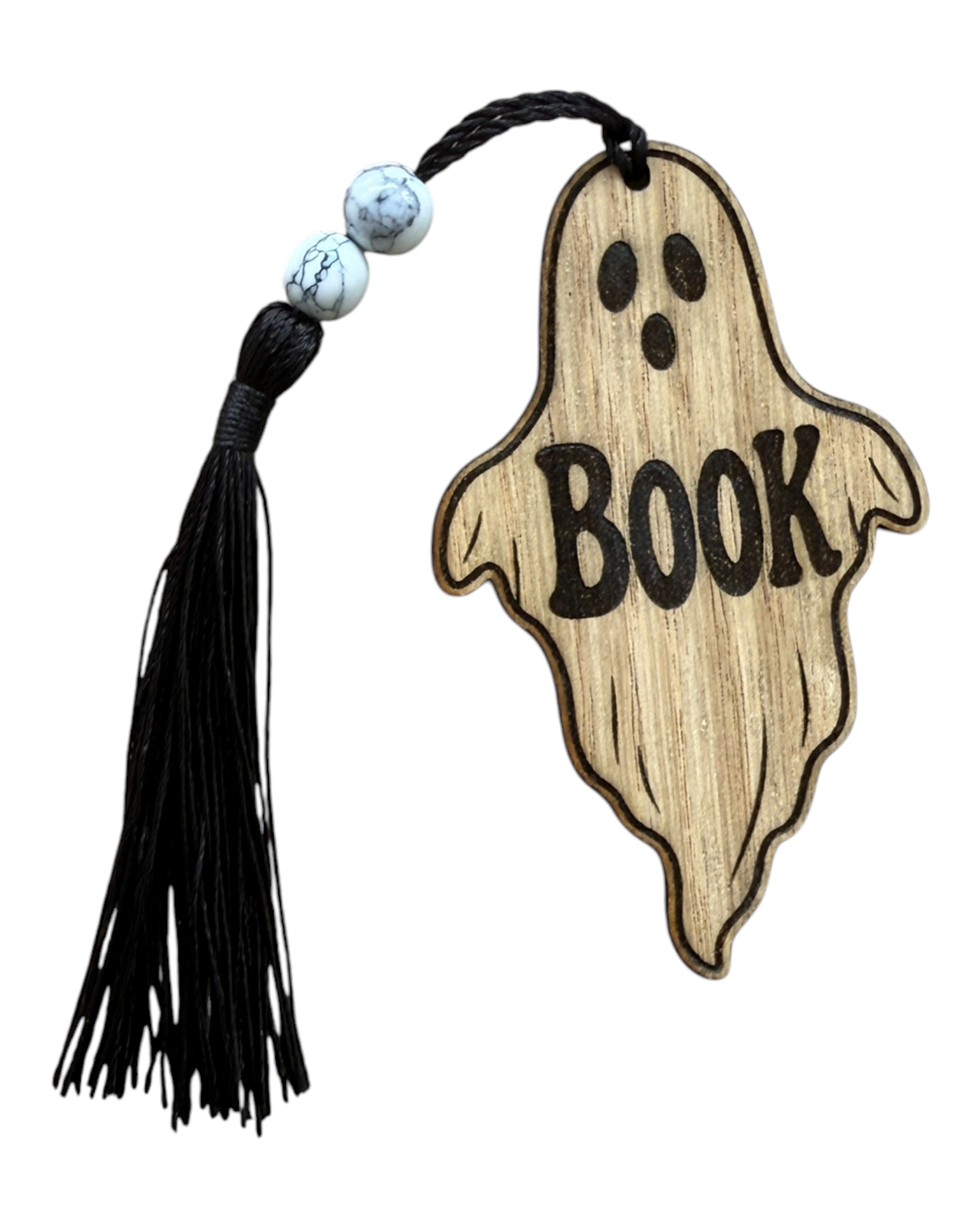 Marque-page en bois Ghost en forme de fantôme, découpé et gravé à la main avec cordon et perles.