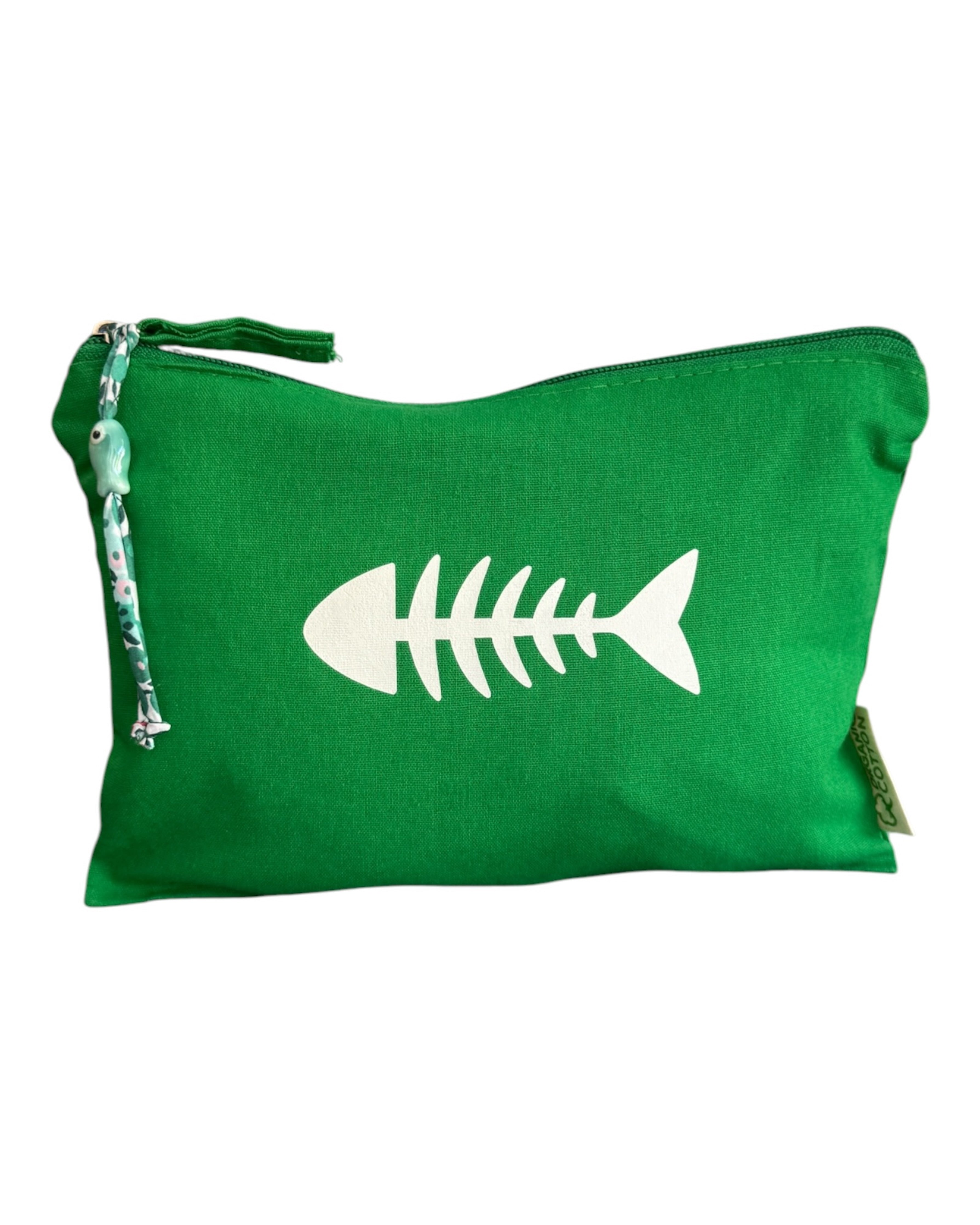 Pochette Salty Arête de Poisson en coton organique avec motif marin graphique inspiré du bord de mer et de l’univers méditerranéen.