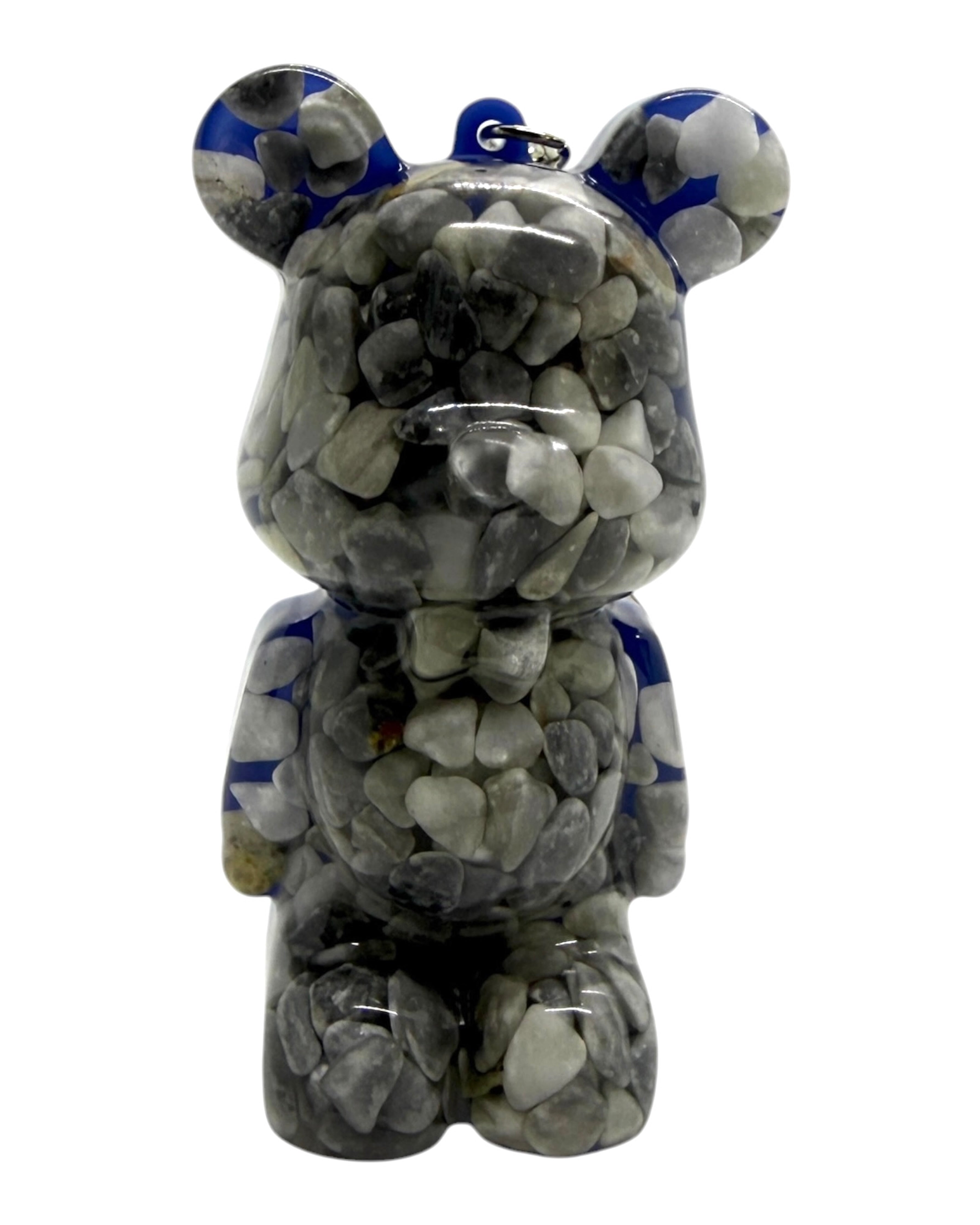 Porte-clés Teddy’z Lolie’z en résine époxy avec inclusion de cailloux, style brut et minéral, fait main.