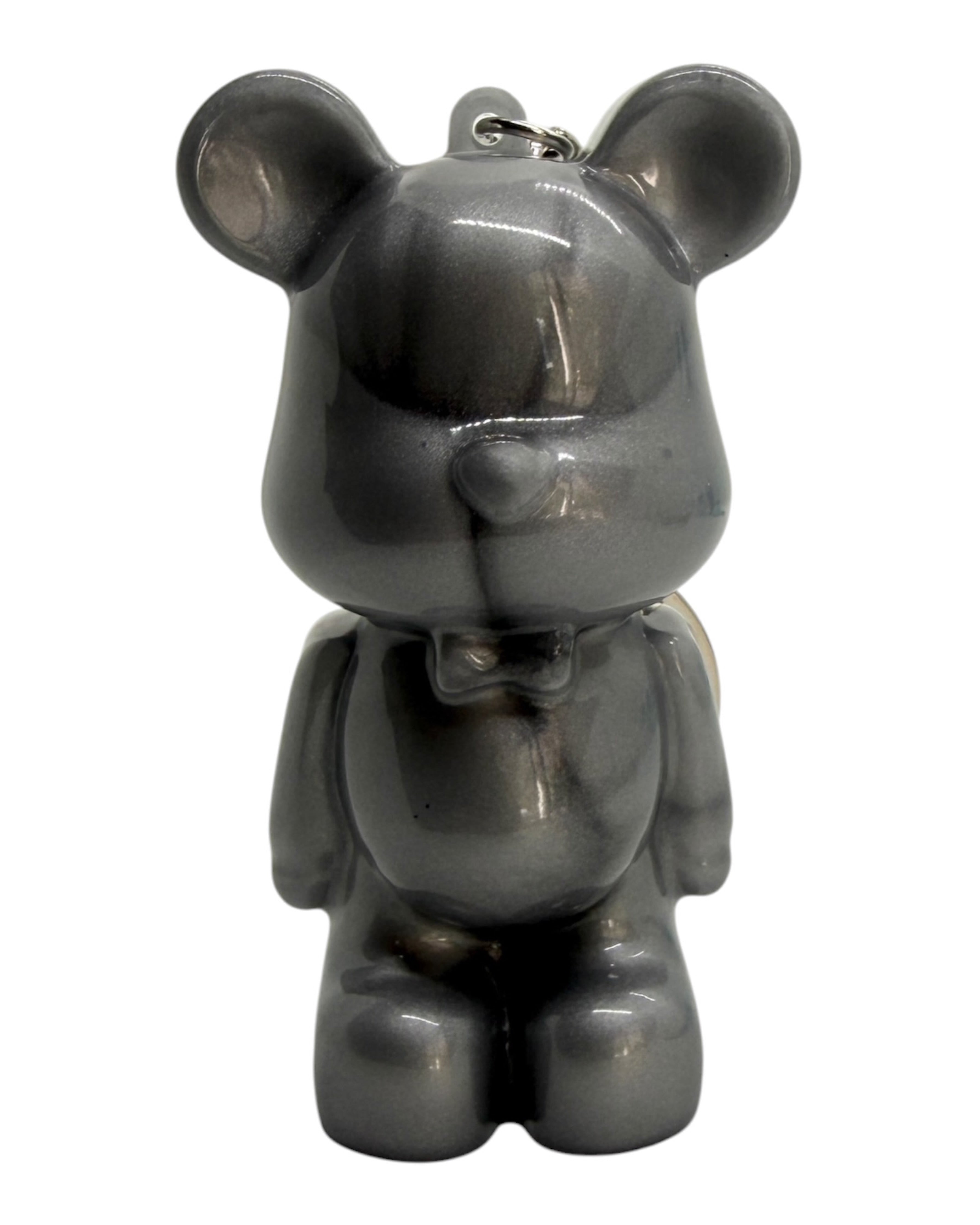 Porte-clé Teddy’z Silver Shadow gris métallisé en résine époxy avec finition glossy.
