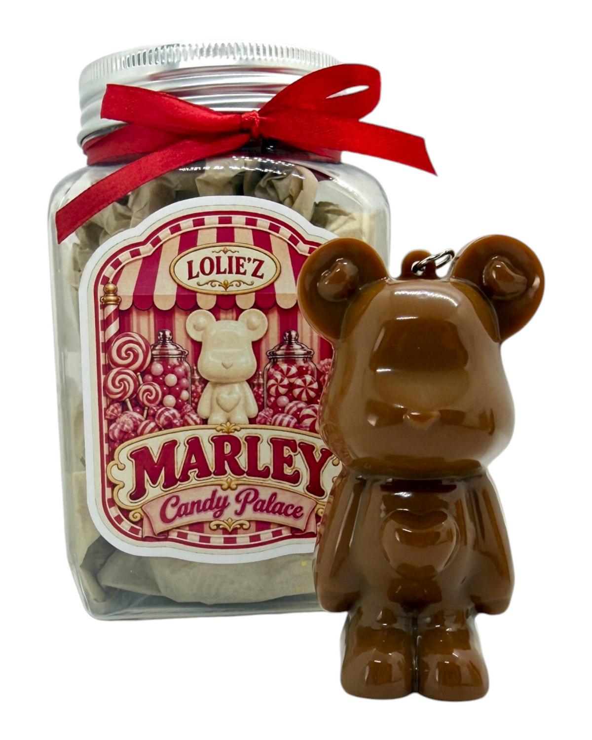 Porte-clés Marley Candy Palace en résine époxy présenté avec son pot de confiserie rétro Lolie’z.
