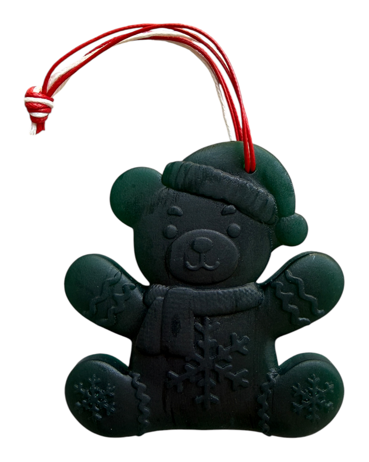 Snowy Bear vert foncé avec bonnet, écharpe et flocons, décoration de Noël à suspendre au sapin en résine époxy.