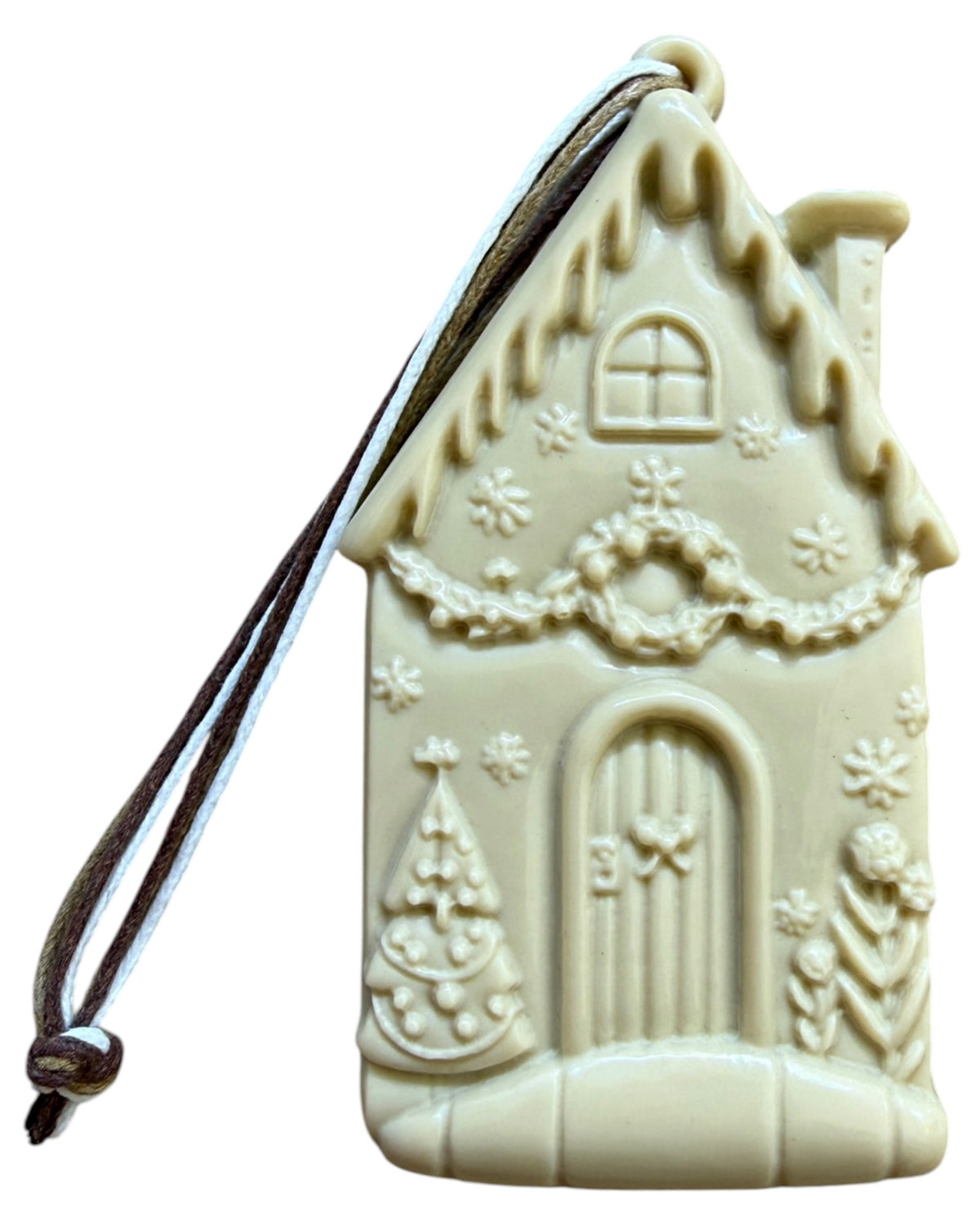 Suspension de Noël Tiny Home Latte en résine époxy fabriquée à la main. Petite maison beige à suspendre dans un sapin, à une fenêtre ou en décoration chaleureuse pour les fêtes.